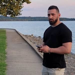 Meet your Posher, Hamza